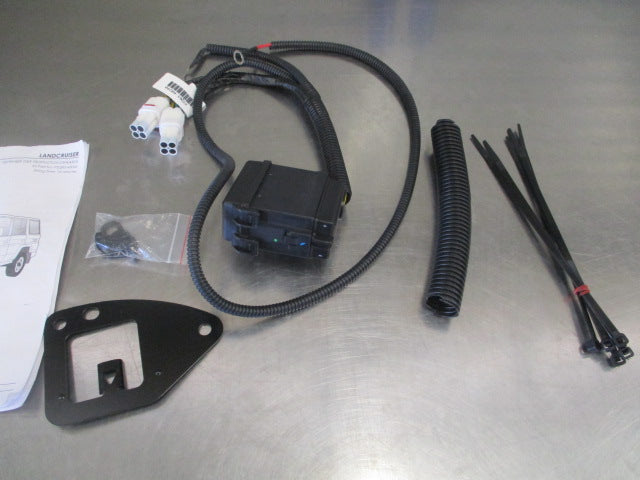 Toyota 70 Series Landcruiser Genuine Trailer Indicator Harness Relay Kit New Part