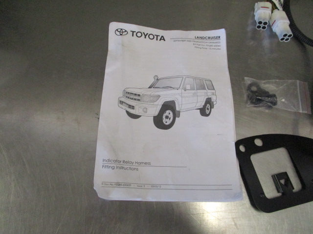 Toyota 70 Series Landcruiser Genuine Trailer Indicator Harness Relay Kit New Part