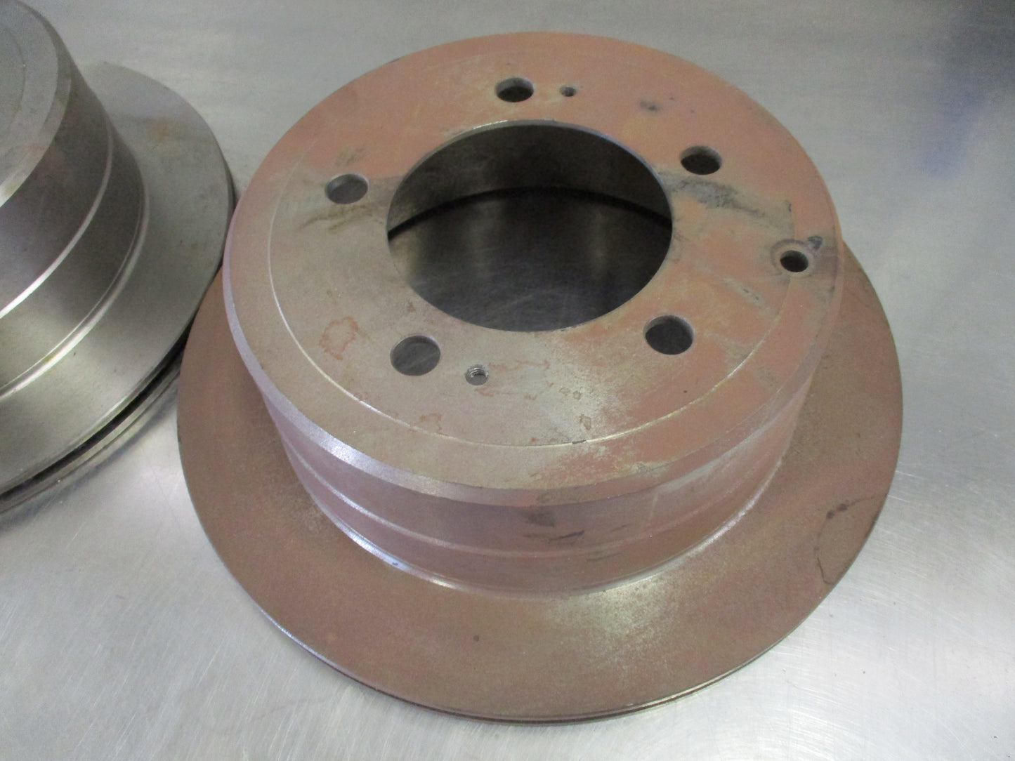 Toyota Landcruiser FZJ105-HZJ105 Genuine Rear Brake Rotors (Pair) New Part