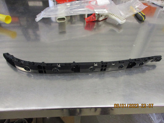 Nissan X-Trail T32 Genuine Right Hand Rear Bumper Bracket New Part