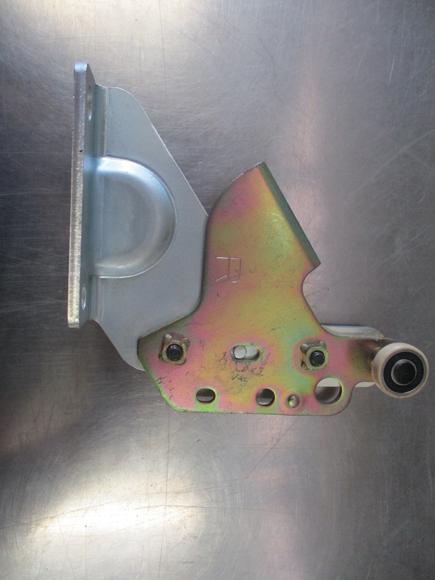 Nissan Elgrand Genuine Slide Door Upper Roller R/H