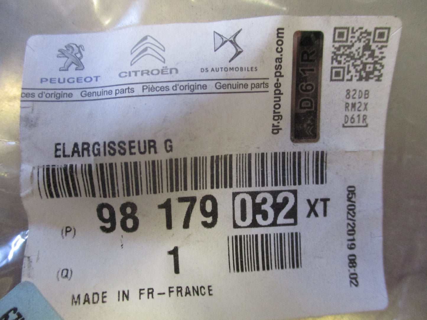Peugeot Hatchback Genuine Passenger Front Bumper Moulding Plastic Wheel Arch Trim New Part
