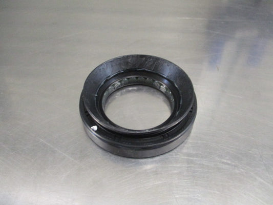 Mitsubishi MQ Triton Genuine Front Diff Oil Seal New Part