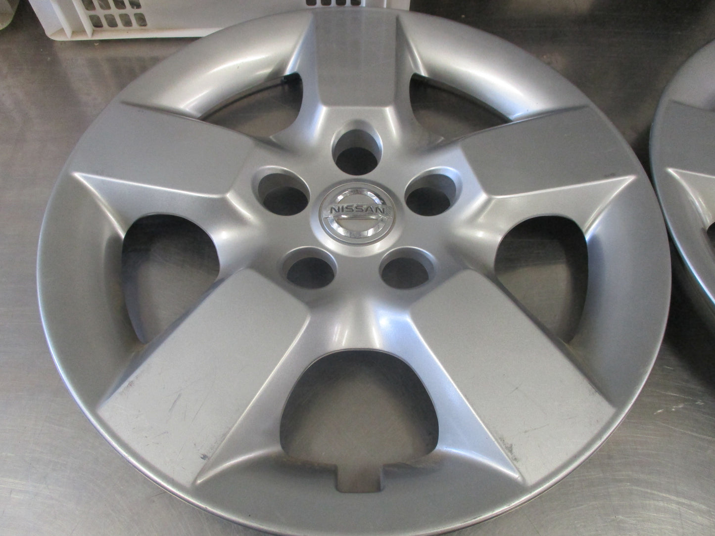 Nissan Xtrail T31 Genuine Hub Cap Set 4 Used Part VGC