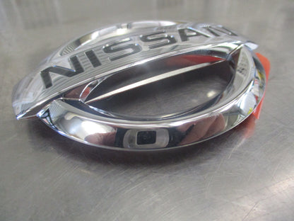 Nissan Bluebird Genuine Radiator Grille Emblem New Part