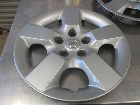 Nissan Xtrail T31 Genuine Hub Cap Used Part VGC
