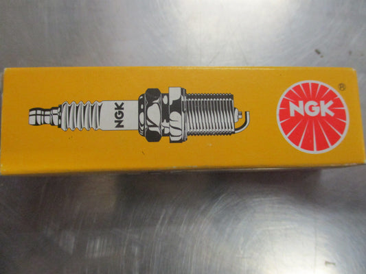 NGK 7075 Spark Plug Ford/Nissan New Part