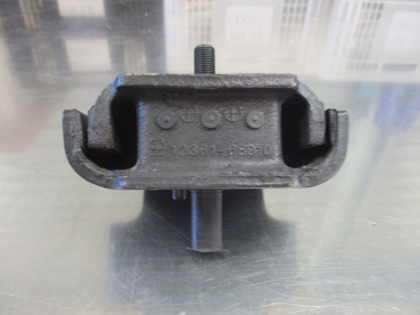 Toyota HJ60 Landcruiser Genuine Left or Right Front Engine Mount New Part