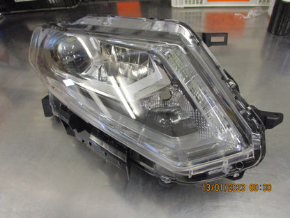 Nissan X-Trail T32 Genuine Right Hand Head Light New Part