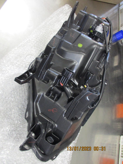 Nissan X-Trail T32 Genuine Right Hand Head Light New Part