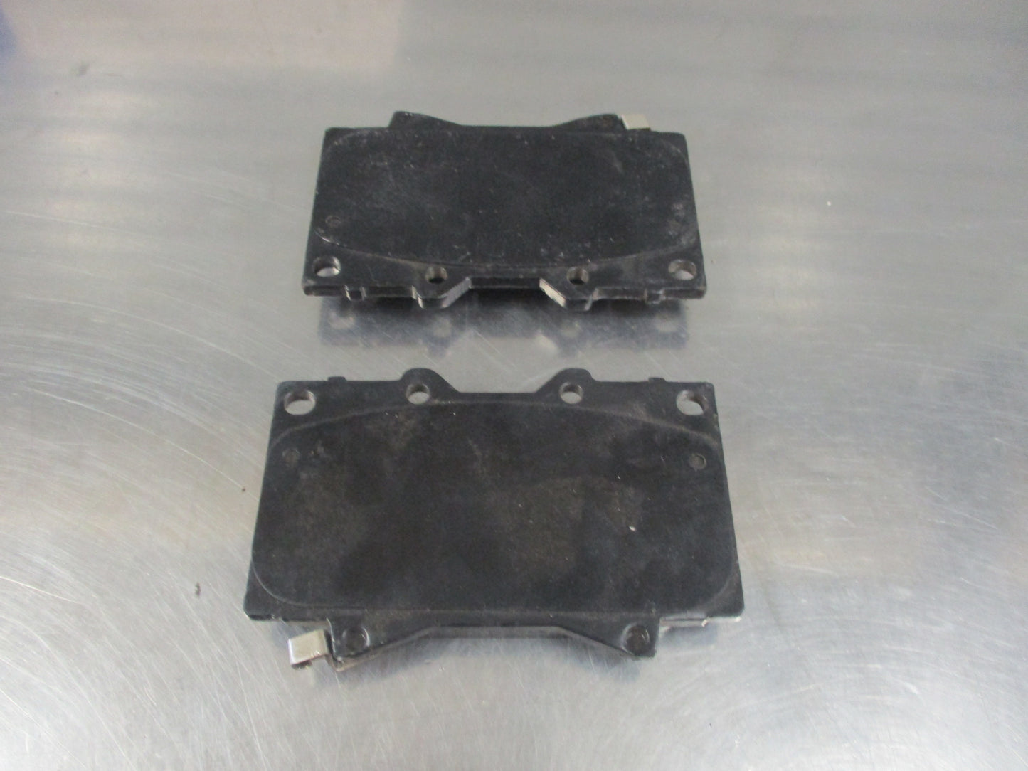 Set of 2 Front Brake Pads Suits Toyota Landcruiser 70/100 Series New Part