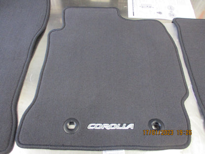 Toyota Corolla Hatch Ascent Sports Genuine Set Of 4 Carpet Mat Set New Part