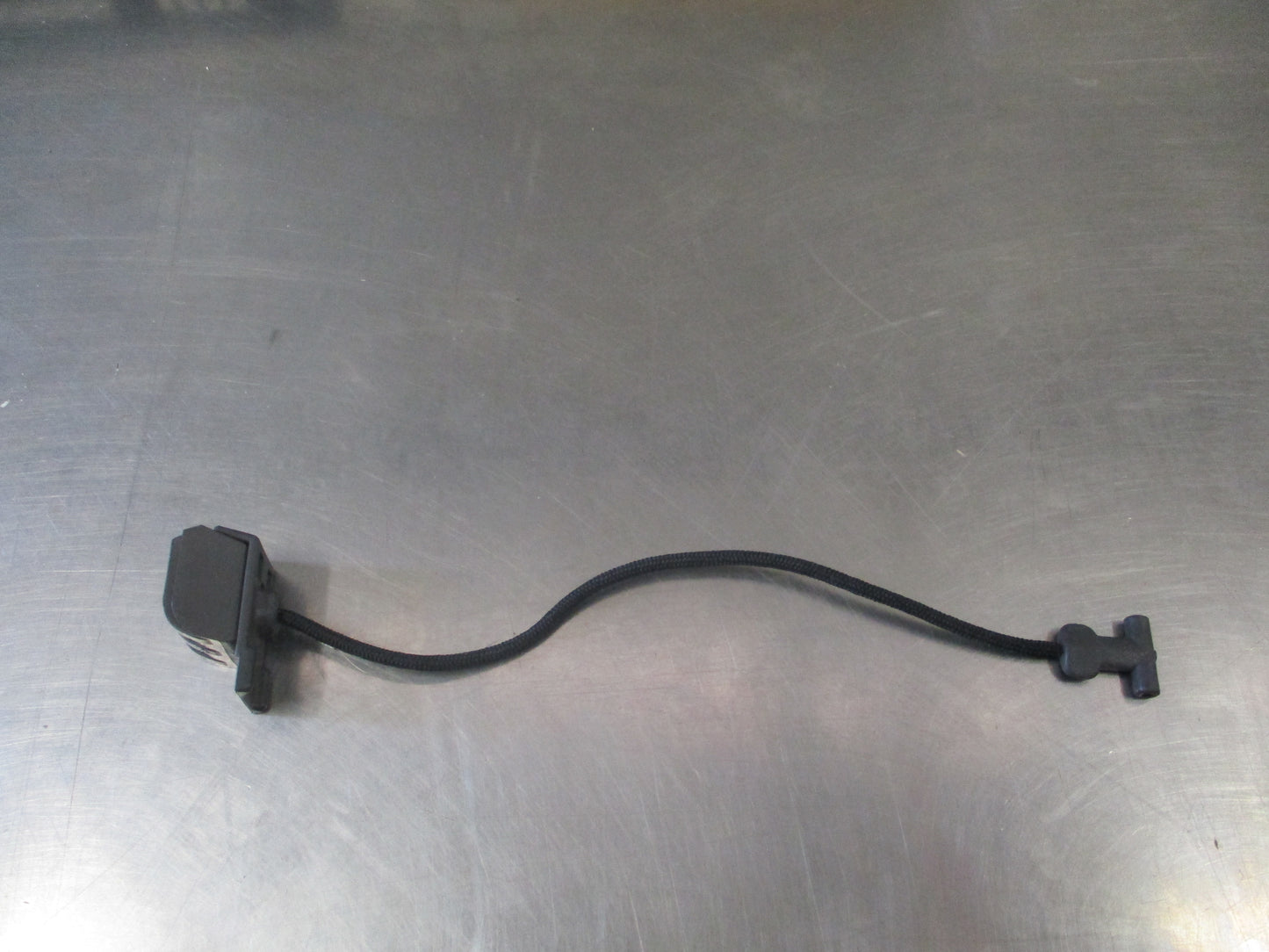 Holden Barina Genuine Retaining Centre Cover Strap New Part