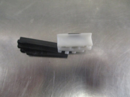 Mercedes Benz E320/E420/E430 Genuine Roof Drip Molding Clip New Part