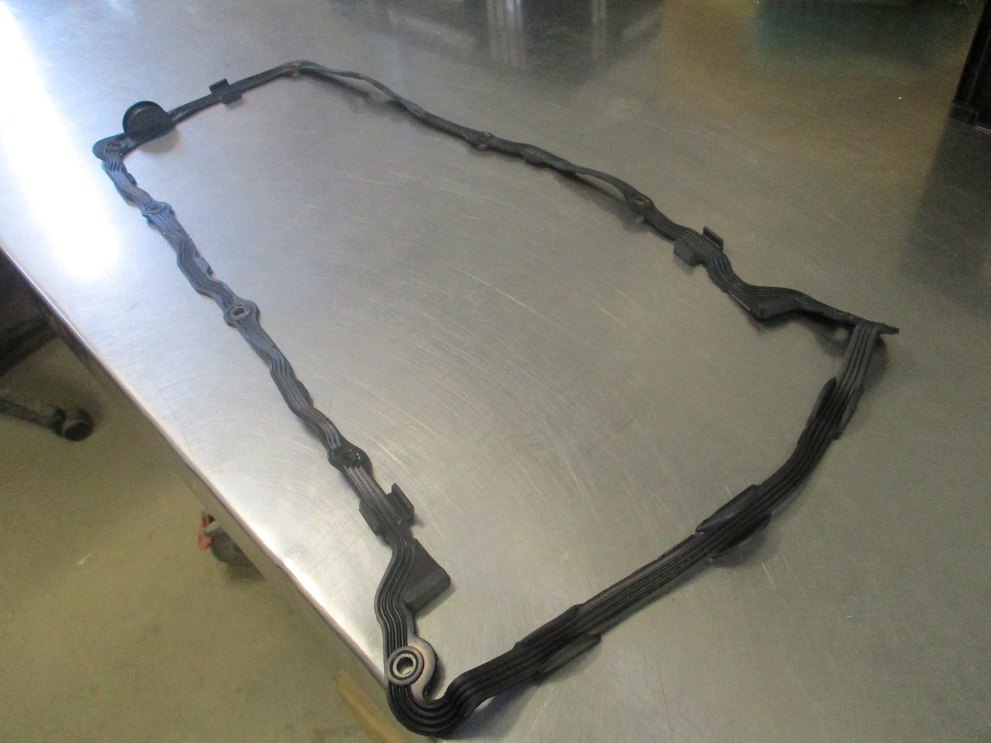 Volkswagen Golf/Passat Genuine Rocker Cover Gasket New Part