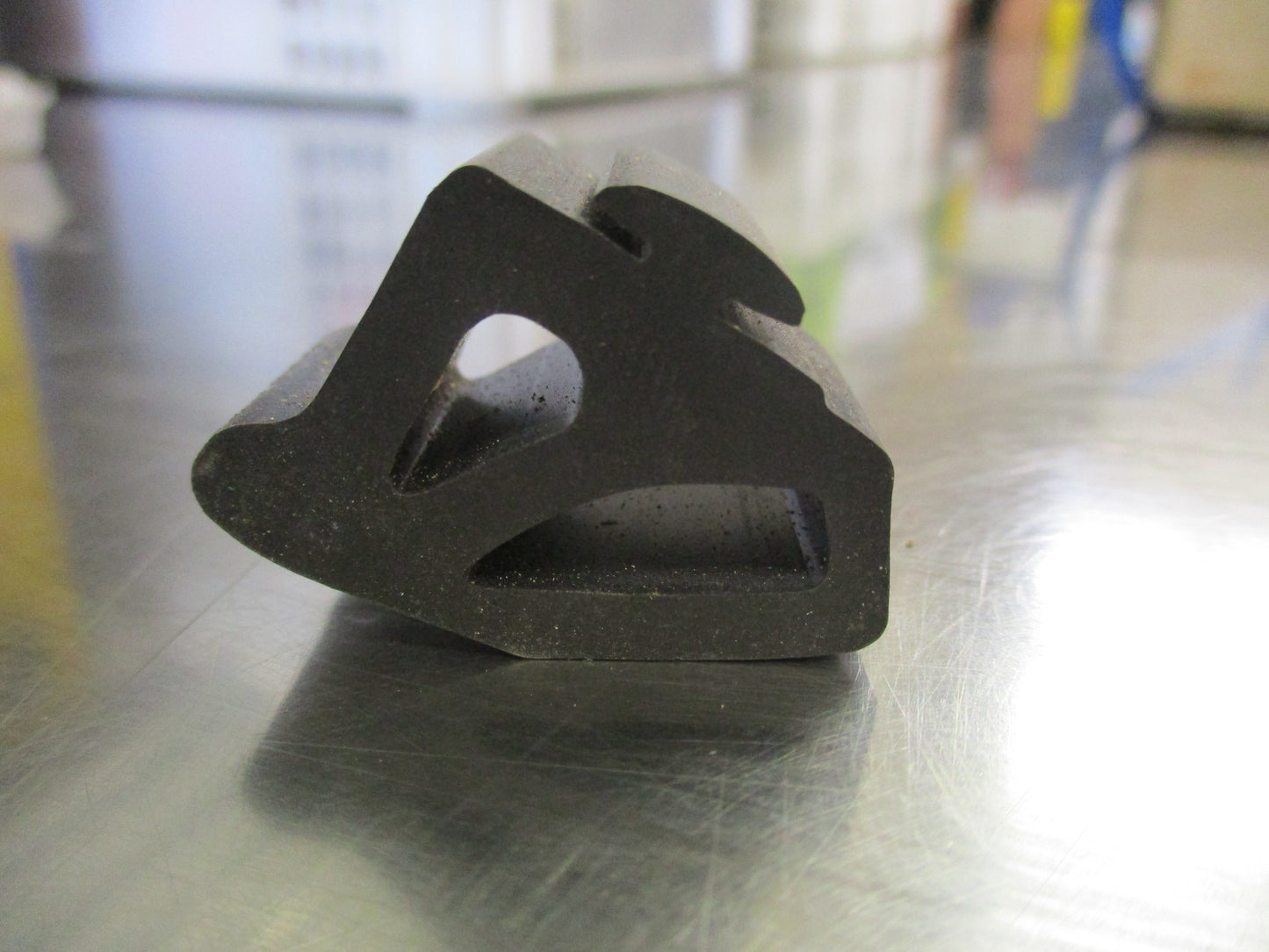 Toyota 100 Series Landcruiser/Hilux/4Runner Genuine Insulator Bumper Seal Clip New Part