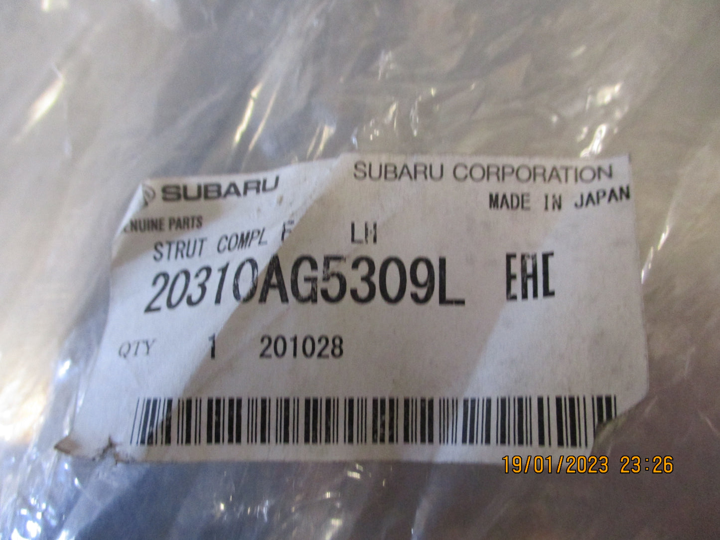 Subaru Outback Genuine Left And Right Front Struts New Part