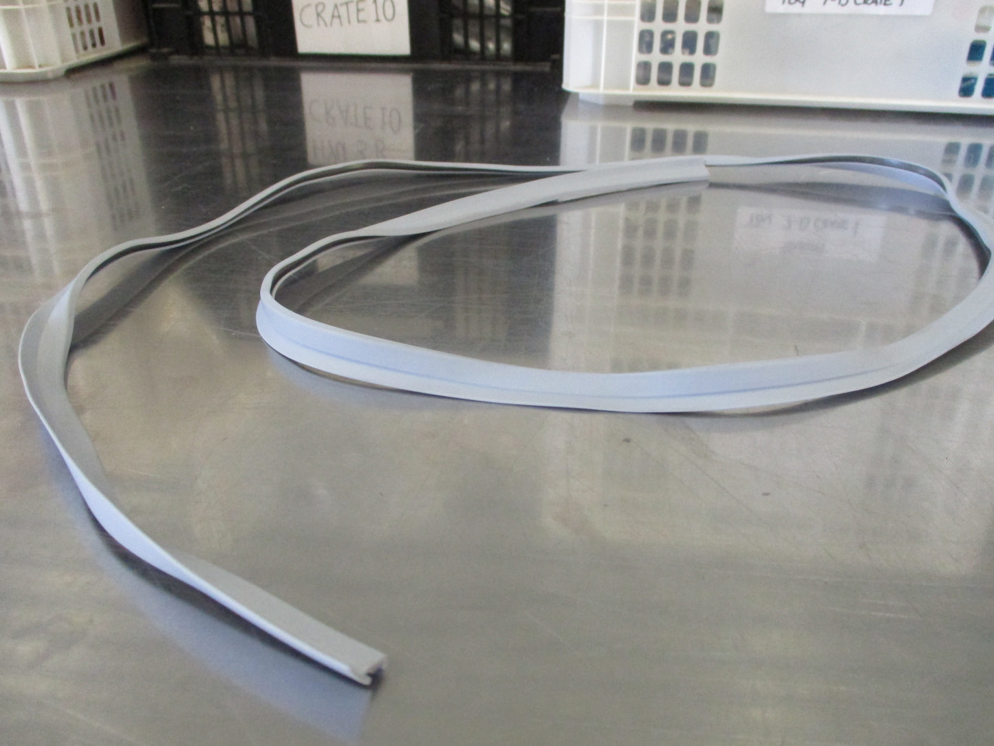 Isuzu D-max/RC Colorado/Rodeo Genuine Rear Flare Seal New Part