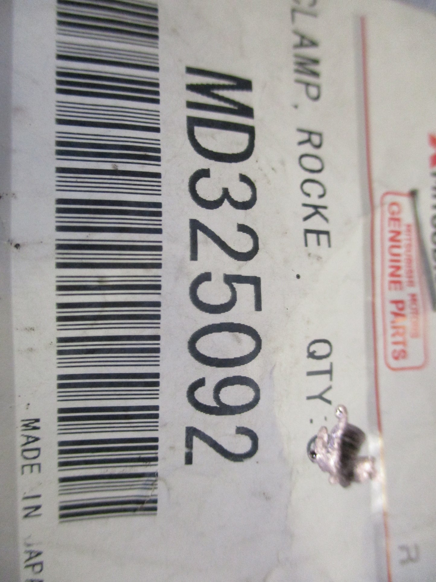 Mitsubishi Challenger/Pajero/Triton Genuine Rocker Cover Clamp New Part