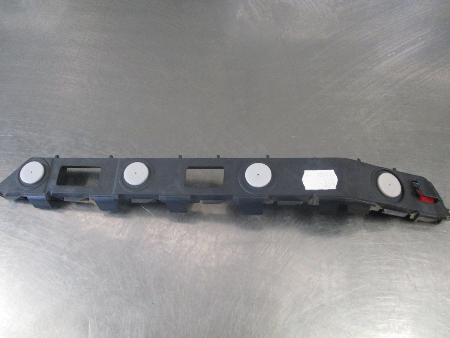 Holden Astra Genuine Right Rear Bumper Mounting Bracket Holder New Part