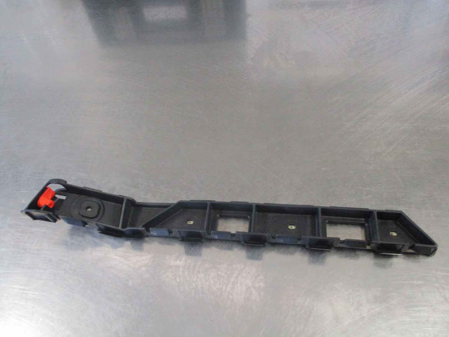 Holden Astra Genuine Right Rear Bumper Mounting Bracket Holder New Part
