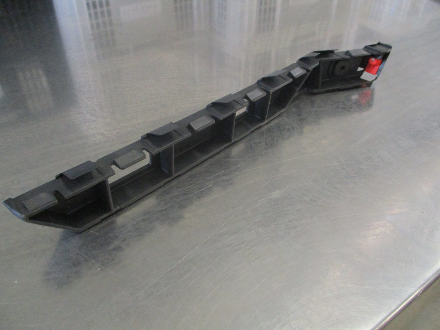 Holden Astra Genuine Right Rear Bumper Mounting Bracket Holder New Part