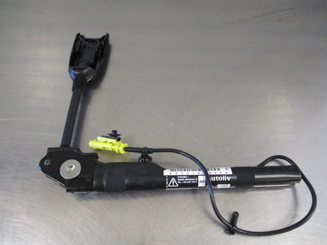 Holden JH Cruze Genuine Seat Belt Tensioner New Part