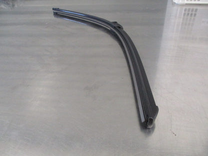 Holden Astra J Genuine 680mm Drivers Wiper Blade New Part