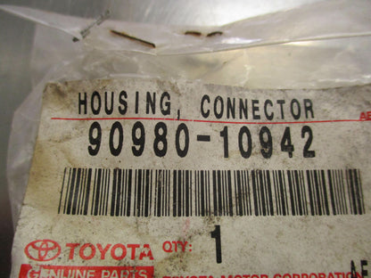 Toyota 4Runner/C-HR/Corolla/Landcruiser Genuine A/C Compressor Connector Plug New Part