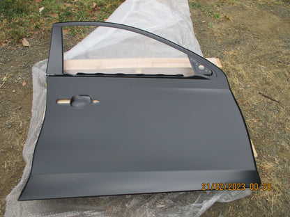 Mitsubishi MQ Triton Genuine Left Hand Front Door Skin Panel New Part
