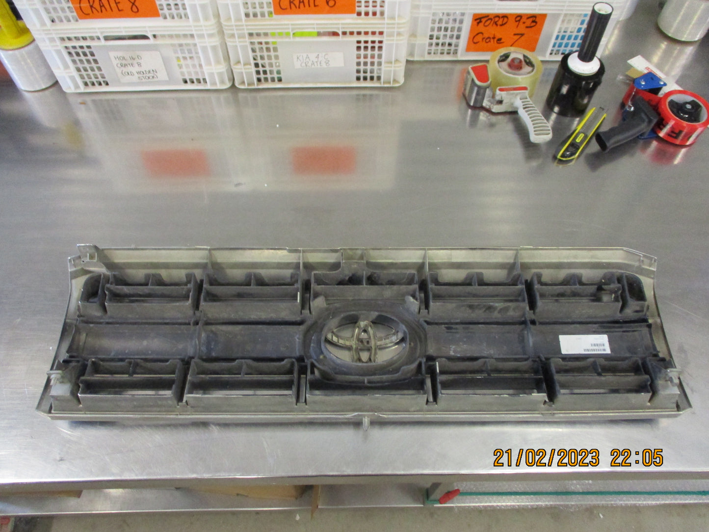 TYC Chrome Grille Suits Toyota Landcruiser VDJ70 Series Used Part