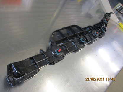 Toyota Kluger Genuine Right Hand Rear Bumper Bracket New Part