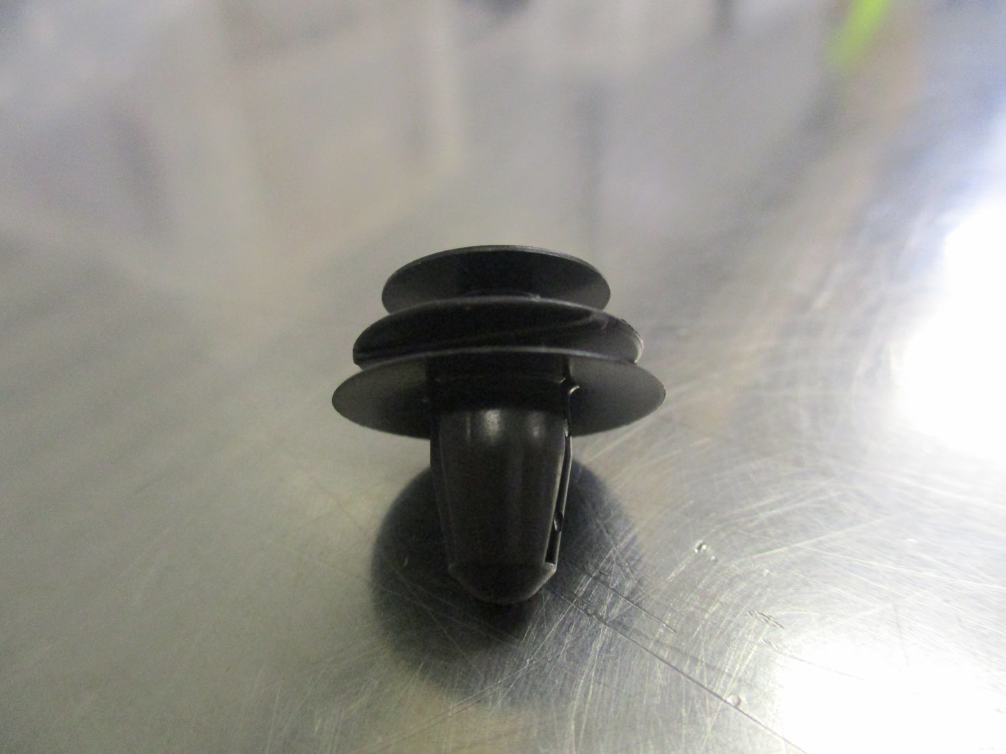 Nissan Qashqai Genuine Side and Rear Body Clip New Part