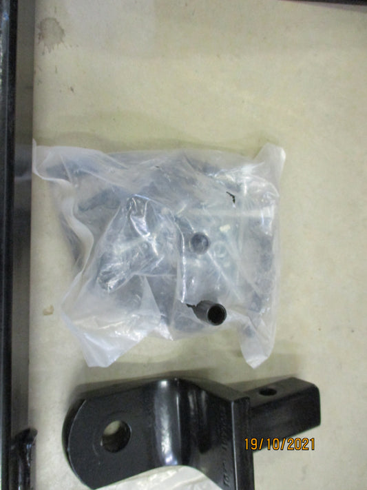 Suzuki SX4 Genuine Tow Bar Kit New Part