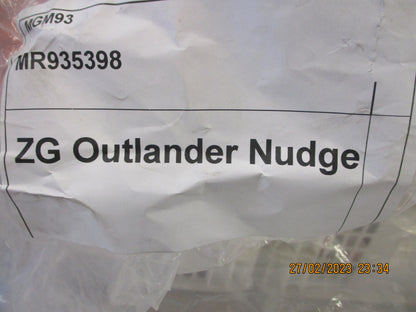 Mitsubishi ZG Outlander Genuine Alloy Nudge Bar Kit New Part.