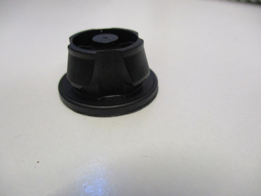 Mercedes-Benz Vito/Sprinter/ Genuine Engine Cover Trim Rubber Mounting Grommet New Part