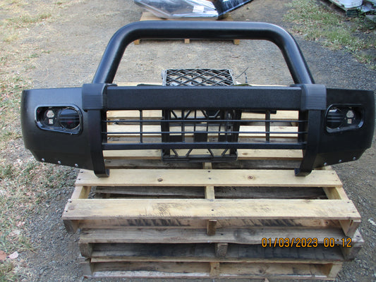 Mitsubishi MQ Triton Genuine Front Black Protection Bull Bar New Part