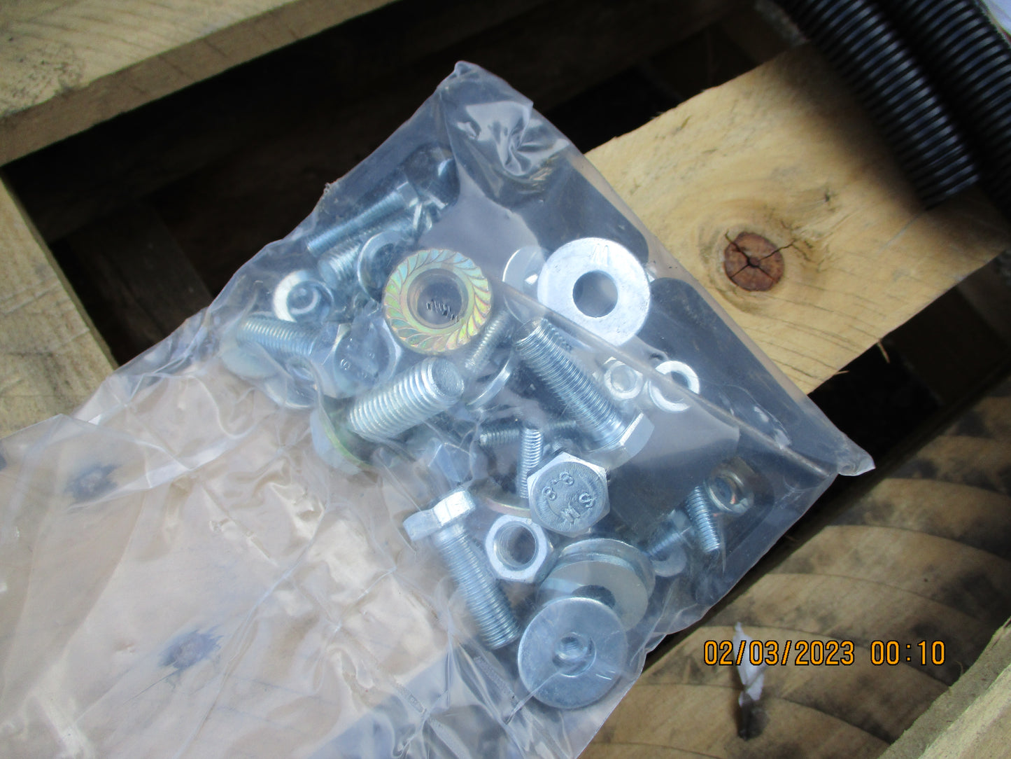 Mitsubishi PB Challenger Genuine Bull Bar Black Hammer Tone Kit New Part
