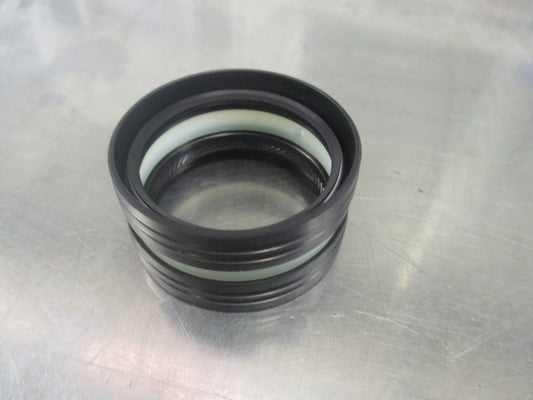 Toyota RAV4/Kluger Genuine Right Hand Front Drive Shaft Oil Seal New Part