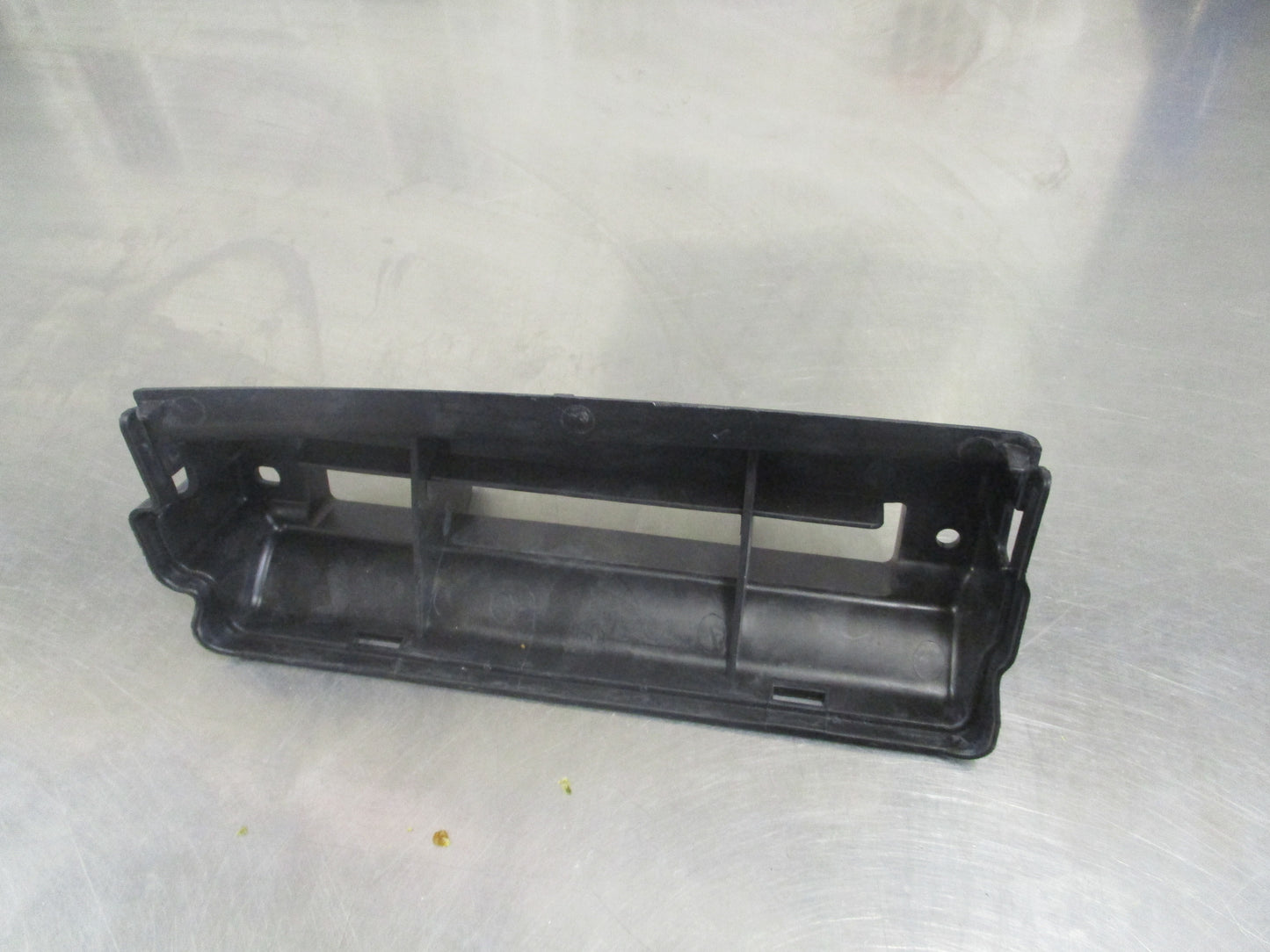 Volkswagen Tiguan Genuine Air Intake Guide Chanel New Part