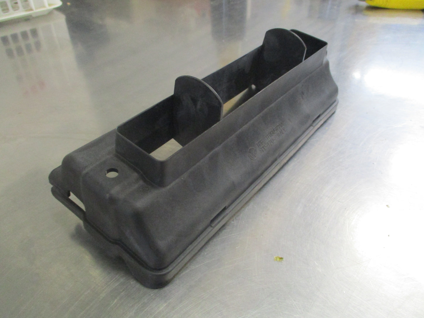 Volkswagen Tiguan Genuine Air Intake Guide Chanel New Part