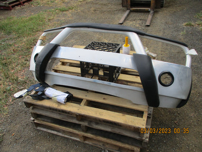 Mitsubishi MN Triton Genuine Alloy Bull Bar Kit New Part