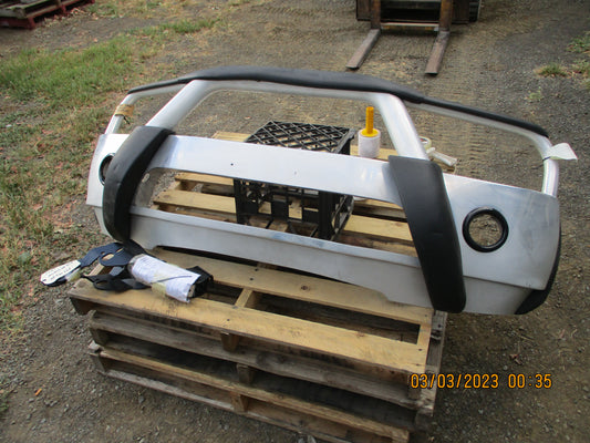 Mitsubishi MN Triton Genuine Alloy Bull Bar Kit New Part