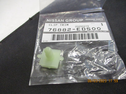 Nissan 370Z Genuine Rocker Molding Fastener New Part