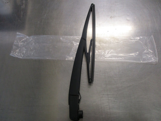 Nissan Pathfinder/X-Trail Genuine Rear Window Wiper Arm New Part