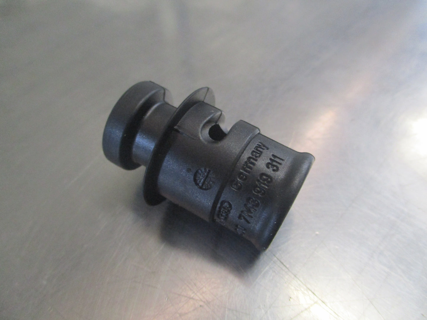 Volkswagen Golf/Jetta/Passat/Beetle Genuine Cigarette Lighter Cover New Part