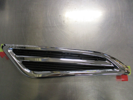 Nissan Patrol Genuine Front Right Fender Vent Grille New Part