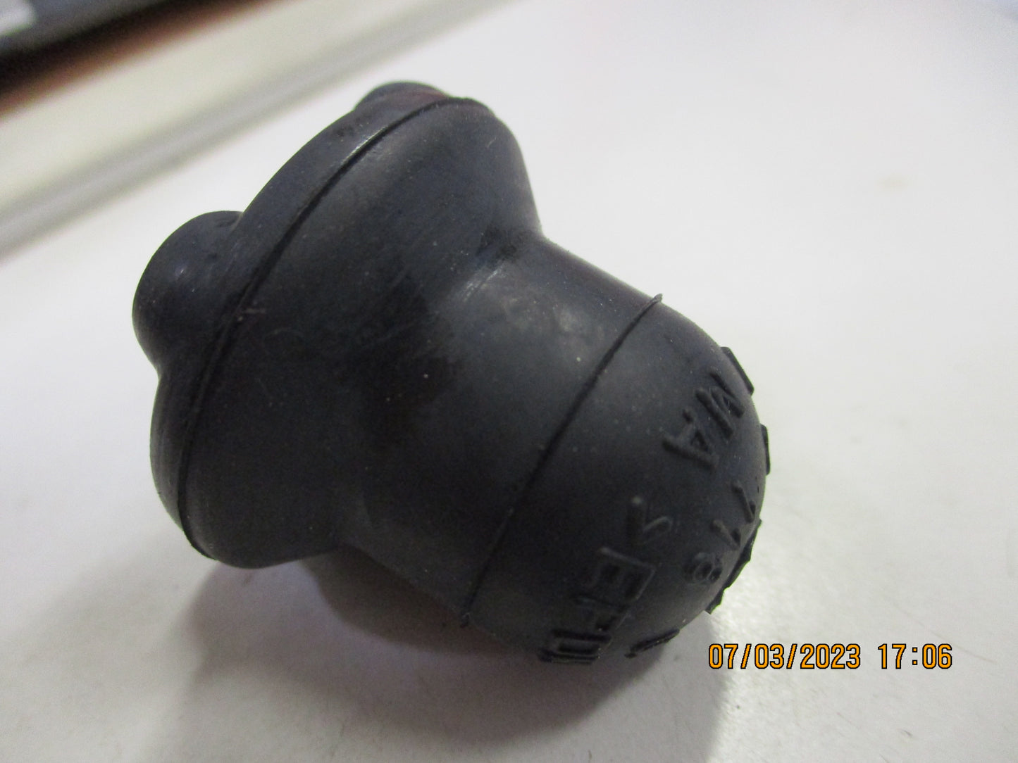 Holden Corsa-C/Tigra-B Genuine Buffer Coolant Holder Support New Part