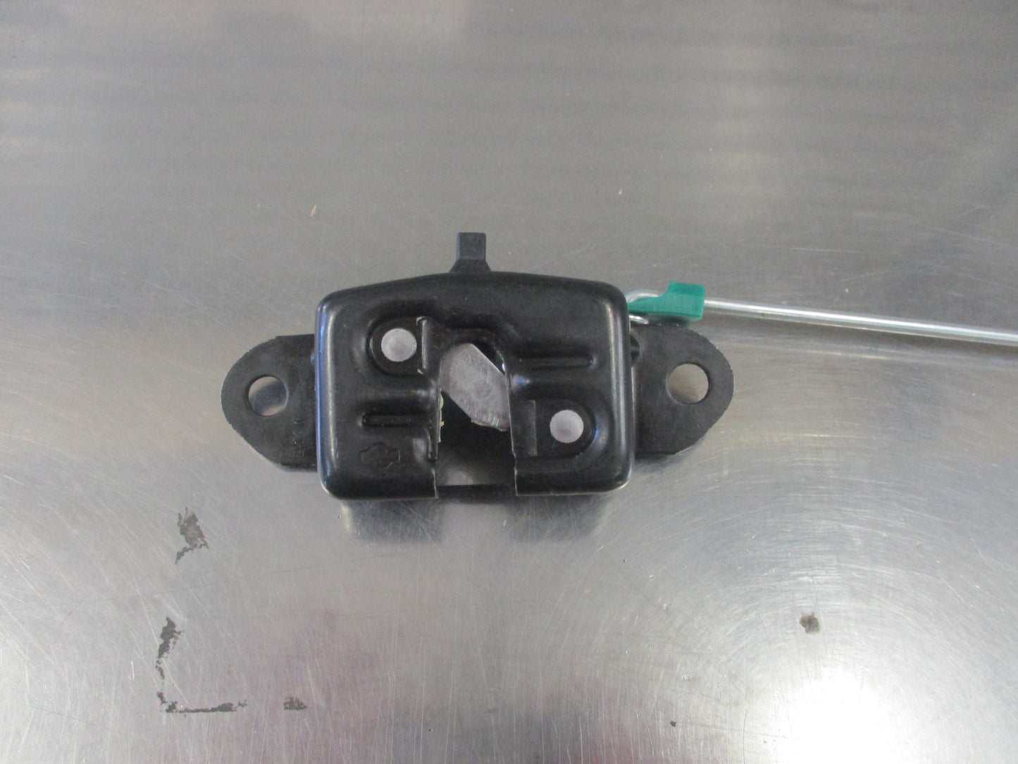 Nissan Navara D40 Genuine Tailgate Latch Left Hand New Part