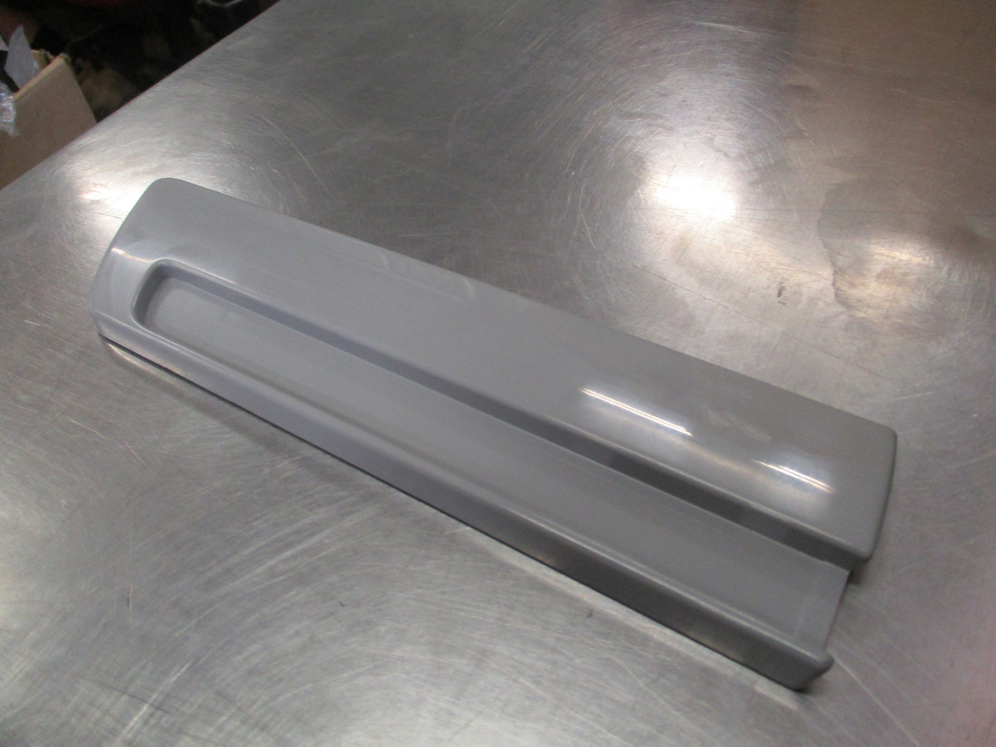 Holden WL/WK Statesman Genuine Left Hand Front Guard Mould New Part